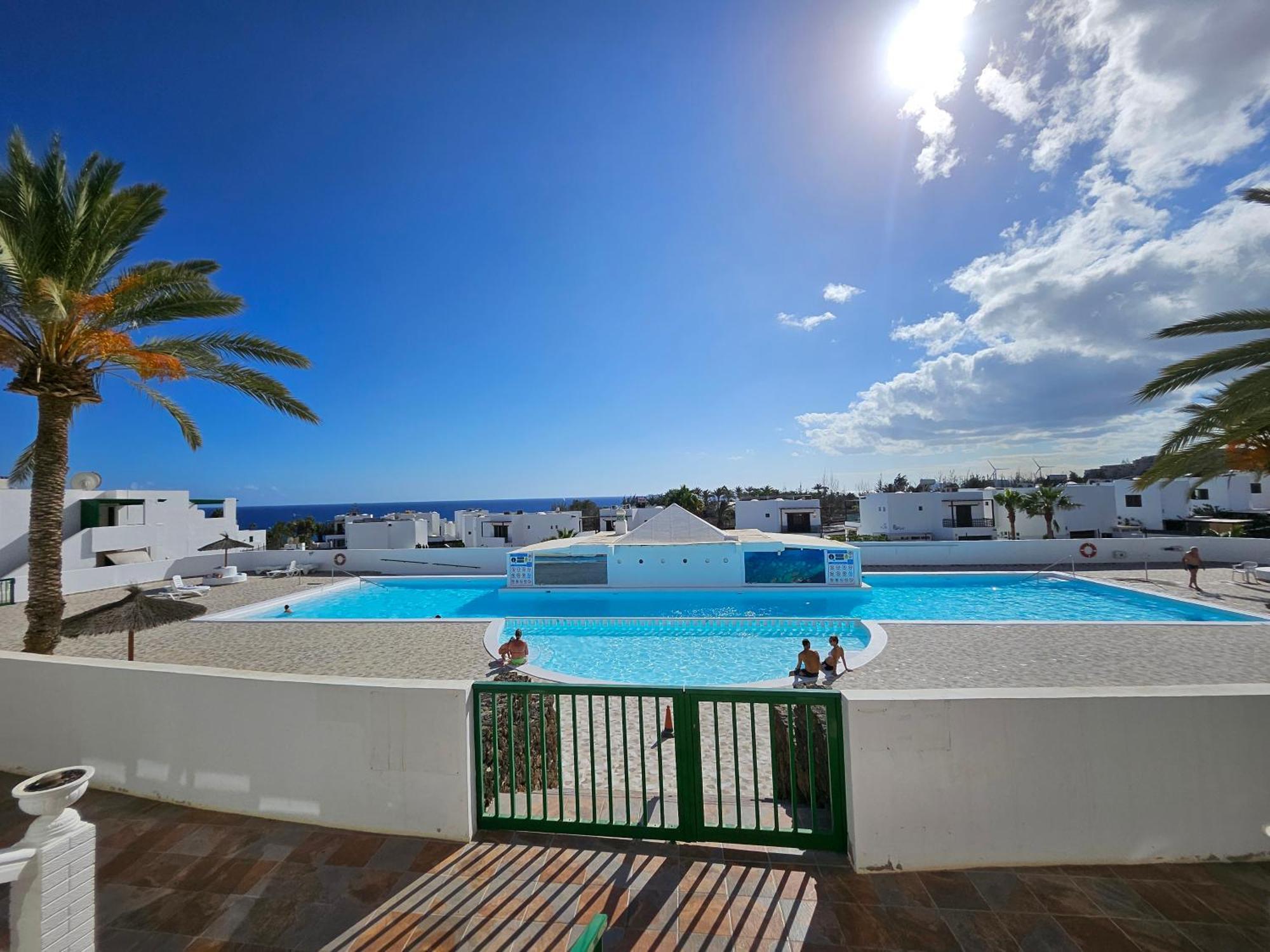 Azul Tuscan Playa Y Piscina Costa Teguise Exterior foto